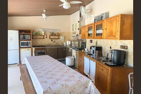 17_photo/94d1fffaa9.3bbff66cc2ca2df2-ATLAS-637030fd-f34c-4a49-b0f6-1b4d889fca8a.jpg de casa à venda com 5 quartos, 680m² em Balneario Cidade Atlantica, Guarujá