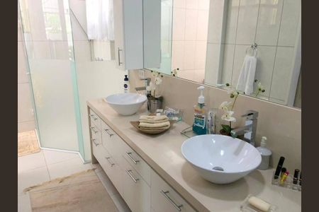 14_photo/94d1fffaa9.3bbff66cc2ca2df2-ATLAS-c09bc602-93f8-4e6d-9d19-b83d2eebb7f8.jpg de casa à venda com 5 quartos, 680m² em Balneario Cidade Atlantica, Guarujá