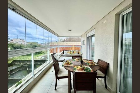 3_photo/94d1fffabb.3e6957092a4c223d-ATLAS-e3bb4d71-c8ef-4454-afbf-238ba897b532.jpg de apartamento à venda com 2 quartos, 91m² em Jardim Virginia, Guarujá