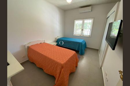 10_photo/94d1fffb19.04a823dc9d4d949a-ATLAS-566fd4ae-97bb-4834-af40-41b74a8badd8.jpg de casa à venda com 4 quartos, 340m² em Jardim Virginia, Guarujá