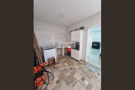 5_photo/94d200042f.ceff8192393c33de-ATLAS-2fc922d1-e82e-40e3-bd4c-8f4731ac2385.jpg de casa à venda com 6 quartos, 260m² em Jardim Enseada, Guarujá