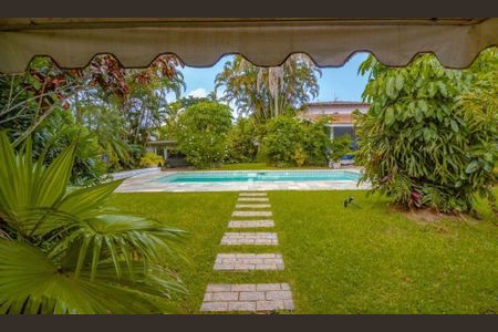 7_photo/94d2000b4f.f7b46fd9919be053-ATLAS-28d7f5a1-65ce-456b-a2d2-5819e66ce6f8.jpg de casa à venda com 4 quartos, 450m² em Balneario Praia do Pernambuco, Guarujá