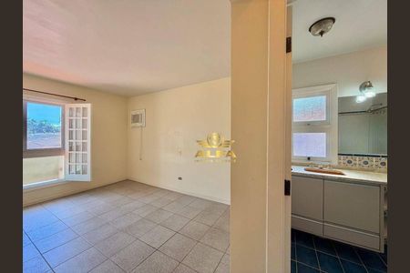 30_photo/94d2000c9f.4b1885837c1b9428-ATLAS-e56de661-1125-4e1e-b9cb-c96b914806ed.jpg de casa à venda com 4 quartos, 360m² em Balneario Praia do Pernambuco, Guarujá