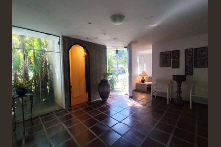 3_photo/94d2000cf3.26dc6cb80f3e86b0-ATLAS-c7b9fa59-ebe4-4498-b3fc-4f4ea9f8500f.jpg de casa à venda com 4 quartos, 364m² em Balneario Praia do Pernambuco, Guarujá