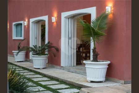 9_photo/94d2000cf7.9ad21533b70d6dca-ATLAS-1b5b0ba6-5668-4b47-90d4-b682290bfb1f.jpg de casa à venda com 8 quartos, 700m² em Balneario Praia do Pernambuco, Guarujá