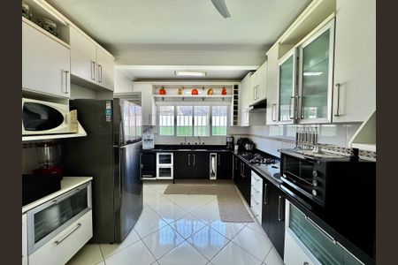 28_photo/94d2000d0f.10655cb5bd00a8f7-ATLAS-19c691e0-8c51-4126-a044-a392db492a99.jpg de casa à venda com 5 quartos, 500m² em Balneario Praia do Pernambuco, Guarujá