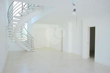 2_photo/94d2000d23.d3e2f8dc72b88337-ATLAS-6049875a-73ab-4bc2-b66f-90819aaf79fa.jpg de casa à venda com 4 quartos, 300m² em Balneario Praia do Pernambuco, Guarujá