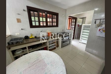 11_photo/94d2000d9d.9d6610305e4a46d7-ATLAS-be1a5c9d-3993-4166-97cd-6e5ce0d1bd98.jpg de casa à venda com 5 quartos, 324m² em Balneario Praia do Pernambuco, Guarujá