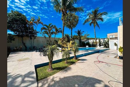 8_photo/94d2000e4f.ceff8192393c33de-ATLAS-b58e1cb0-45a0-484a-9fe2-bc0f0e2fa591.jpg de casa à venda com 8 quartos, 350m² em Balneario Praia do Pernambuco, Guarujá