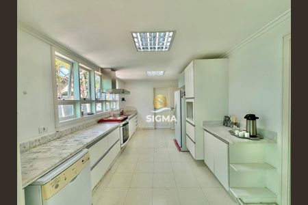 15_photo/94d20010f9.9eb5d2fc35c3b0f7-ATLAS-fa0f81a1-3c5f-48e1-b1b5-2792a0ee222d.jpg de casa à venda com 4 quartos, 650m² em Jardim Mar e Ceu, Guarujá