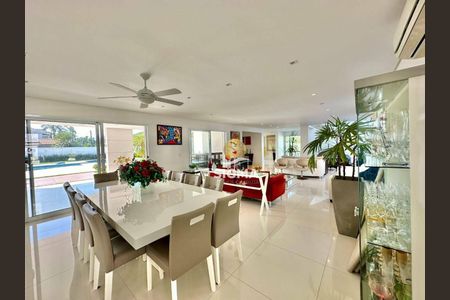 11_photo/94d200115f.dc8bbd111761e841-ATLAS-48e4a601-4ef5-4e4f-bb99-4c5caa8979e3.jpg de casa à venda com 7 quartos, 700m² em Jardim Mar e Ceu, Guarujá