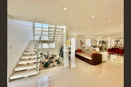 2_photo/94d200115f.dc8bbd111761e841-ATLAS-ca9d2bd4-91d4-41df-af7c-69deeb863342.jpg de casa à venda com 7 quartos, 700m² em Jardim Mar e Ceu, Guarujá