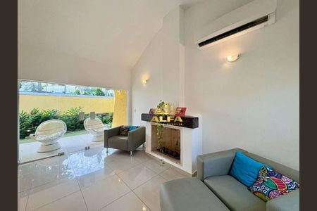 6_photo/94d20014d7.b875cfe8e7522de0-ATLAS-af5facc6-8285-4b7b-84ad-e2105fc76d05.jpg de casa à venda com 4 quartos, 320m² em Balneario Praia do Pernambuco, Guarujá