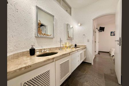 6_photo/94d2001a69.ceff8192393c33de-ATLAS-2ee1f417-9e61-436c-ba8d-1f2bd0983c6c.jpg de casa à venda com 5 quartos, 500m² em Jardim Enseada, Guarujá