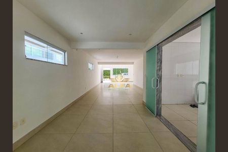 3_photo/94d2001f15.188a27b9c66a5139-ATLAS-853858d1-7d99-4e1f-b94e-4e061c6b3d4b.jpg de casa à venda com 4 quartos, 234m² em Loteamento Joao Batista Juliao, Guarujá