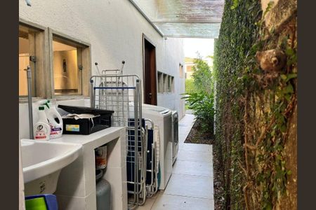 7_photo/94d200220f.df2406aa61ba3211-ATLAS-6411eb42-d663-428d-84f1-74a7ebde88fa.jpg de casa de condomínio à venda com 3 quartos, 200m² em Loteamento Joao Batista Juliao, Guarujá