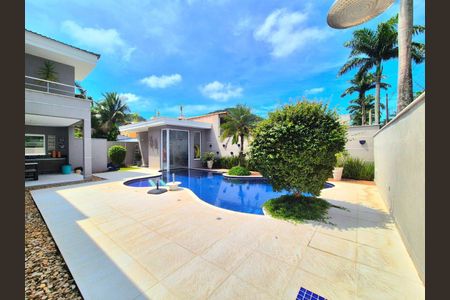 6_photo/94d200220f.df2406aa61ba3211-ATLAS-ef7a38f8-c84f-47fa-84f3-ddf381642632.jpg de casa de condomínio à venda com 5 quartos, 360m² em Loteamento Joao Batista Juliao, Guarujá