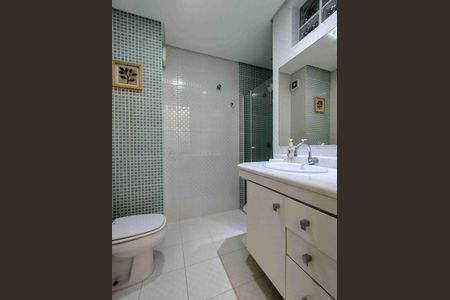 49_photo/94d2002487.b1eba72fd0307ad3-ATLAS-d804dfca-a00a-40e4-b2a0-c6b2787e0ac7.jpg de casa à venda com 3 quartos, 180m² em Loteamento Joao Batista Juliao, Guarujá