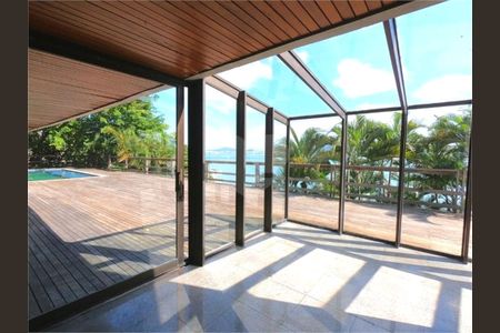 21_photo/94d2002573.883e5fffccee990a-ATLAS-e2ff1e43-cd55-4a7e-8e82-299798ddbd7b.jpg de casa à venda com 7 quartos, 1100m² em Parque Enseada, Guarujá