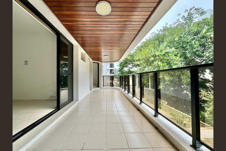 11_photo/94d2003af7.525db3ebed2d8334-ATLAS-5a6317ab-8510-4351-be3b-1a338fa6bf4f.jpg de apartamento à venda com 3 quartos, 130m² em Loteamento Joao Batista Juliao, Guarujá