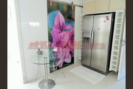 13_photo/94d2003cef.727aa8b94b909c75-ATLAS-afe1cbda-e35f-4553-9725-986aefc7d10f.jpg de casa à venda com 7 quartos, 500m² em Guarujá, Guarujá