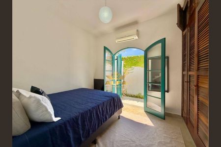 12_photo/94d2006ca3.cbcf1af9a5ff54ae-ATLAS-42c7484c-2c90-4888-b9b1-754468cec8d5.jpg de casa à venda com 4 quartos, 320m² em Balneario Praia do Pernambuco, Guarujá