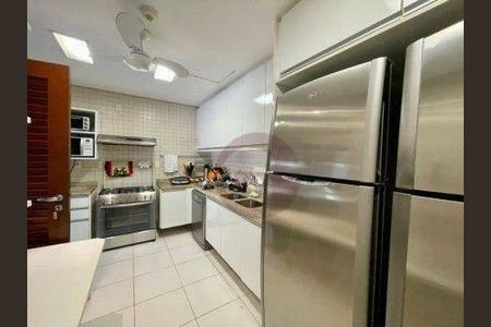 11_photo/94d200724b.084917acedcaac8e-ATLAS-a941c855-be0e-4f85-8701-8b8f233be0cc.jpg de casa à venda com 5 quartos, 458m² em Balneario Praia do Pernambuco, Guarujá