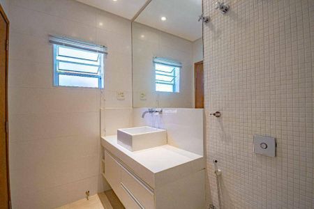 2_photo/94d20072b3.a90a7d56dd5b9eaf-ATLAS-a52c9dcf-72ea-4439-bc79-0ca94c3bdef2.jpg de casa à venda com 6 quartos, 349m² em Balneario Praia do Pernambuco, Guarujá