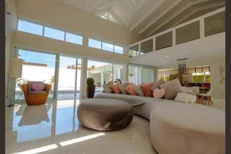 9_photo/94d200734d.eb2bd2a9c3b2ded2-ATLAS-3d0ea323-7183-444e-8b21-de744732bcd9.jpg de casa à venda com 5 quartos, 380m² em Balneario Praia do Pernambuco, Guarujá