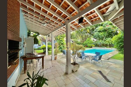 2_photo/94d200739f.ceff8192393c33de-ATLAS-df986472-8391-4f93-8057-371e00a38b4e.jpg de casa à venda com 5 quartos, 300m² em Balneario Praia do Pernambuco, Guarujá