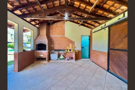 28_photo/94d2007429.732b7fd8aaa5f07d-ATLAS-bbb8d80d-a959-4f78-b337-b0e2dd5918f4.jpg de casa à venda com 3 quartos, 200m² em Balneario Praia do Pernambuco, Guarujá