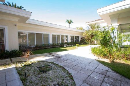 33_photo/94d200743b.aef4de6394ba8e6d-ATLAS-c9944bed-beee-46f2-a73e-9f4cdc1d0e22.jpg de casa à venda com 8 quartos, 1134m² em Balneario Praia do Pernambuco, Guarujá