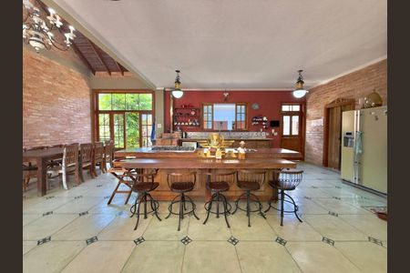 12_photo/94d20074a5.561dcad3d0cedf12-ATLAS-e7ffaa53-5b05-4ef2-9d5a-32b3d2119df8.jpg de casa à venda com 4 quartos, 379m² em Balneario Praia do Pernambuco, Guarujá