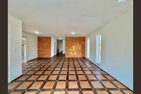 18_photo/94d20074bd.491a58713d1e5de3-ATLAS-cd16da8d-7a65-409a-a492-e15823b153ef.jpg de casa à venda com 4 quartos, 350m² em Balneario Praia do Pernambuco, Guarujá