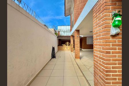 5_photo/94d20074bd.d8ad2b34b48d8fc6-ATLAS-17f89ec5-3e56-46f0-90fa-a6f455af1e2b.jpg de casa à venda com 4 quartos, 350m² em Balneario Praia do Pernambuco, Guarujá