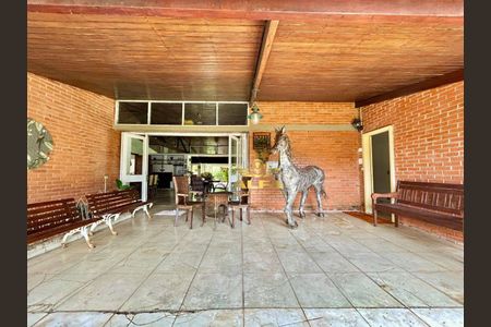 3_photo/94d2007583.a39b23810b9dba35-ATLAS-e9a0cbeb-ef1b-4ab9-a0ef-ea9786260010.jpg de casa à venda com 4 quartos, 600m² em Balneario Praia do Pernambuco, Guarujá