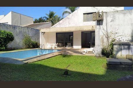 8_photo/94d200759d.1463d70521bc8e9f-ATLAS-e3fc8707-3db5-4ae7-8a61-c8383ff9797a.jpg de casa à venda com 4 quartos, 268m² em Vila Santo Antônio, Guarujá