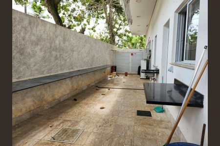 11_photo/94d2007637.588d4a7fb74764b6-ATLAS-dcfe7cca-7536-4342-ae70-e085bfe8f972.jpg de casa para alugar com 5 quartos, 1237m² em Balneario Praia do Pernambuco, Guarujá