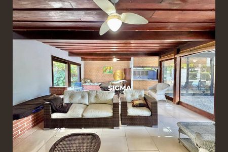 5_photo/94d200766d.ceff8192393c33de-ATLAS-4b0d54e8-6f3a-41a4-8a30-a4322ff979b1.jpg de casa à venda com 4 quartos, 208m² em Balneario Praia do Pernambuco, Guarujá