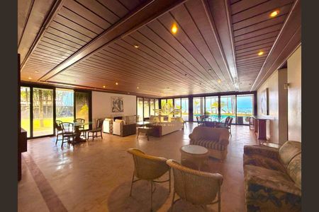 7_photo/94d200766f.00dd8c425215977b-ATLAS-a657bd03-20e9-4245-a9ce-acf2a13f1cf5.jpg de casa à venda com 10 quartos, 1000m² em Balneario Praia do Pernambuco, Guarujá