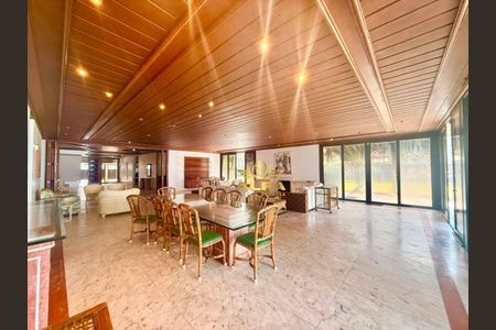 5_photo/94d200766f.eb4747a7722cd593-ATLAS-d883a7e9-bfcf-4f80-ada4-7f24f363d710.jpg de casa à venda com 10 quartos, 1000m² em Balneario Praia do Pernambuco, Guarujá