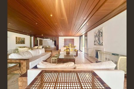 8_photo/94d200766f.eb4747a7722cd593-ATLAS-df0726e1-dcfc-4fe2-baad-a55af5804f0e.jpg de casa à venda com 10 quartos, 1000m² em Balneario Praia do Pernambuco, Guarujá