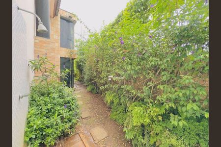 13_photo/94d200767b.e6e1c947b02cf8fb-ATLAS-324d7efa-86de-4f85-ab53-b1ee223bf945.jpg de casa à venda com 5 quartos, 250m² em Balneario Praia do Pernambuco, Guarujá