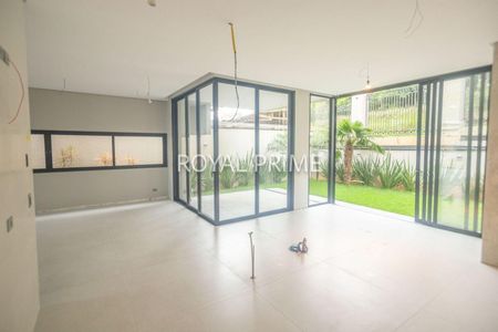 2_photo/94dce02cef.2a2e9e6a031c53c5-ATLAS-d0f7e0dd-a1a4-4863-b020-a34e26daccaf.jpg de casa à venda com 3 quartos, 308m² em São Braz, Curitiba