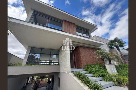 3_photo/94dce02cef.3c20d05746a6d1b7-ATLAS-140234cc-63ac-4fd6-ad09-19f38b924a8b.jpg de casa à venda com 4 quartos, 360m² em São Braz, Curitiba