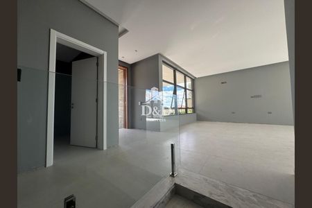 25_photo/94dce02cef.3c20d05746a6d1b7-ATLAS-b28cd978-71d7-462a-a228-cc49d532e5db.jpg de casa à venda com 4 quartos, 360m² em São Braz, Curitiba