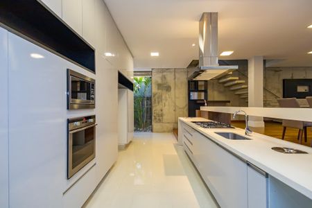 9_photo/94dce02cef.515ae2f05408b60f-ATLAS-506e03de-b81d-4d49-9be2-3c18af43e1f9.jpg de casa à venda com 3 quartos, 252m² em São Braz, Curitiba