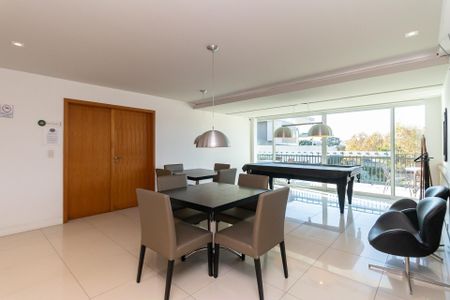 30_photo/94dce02cef.515ae2f05408b60f-ATLAS-81cf35be-35da-42dc-9b7d-c2a23f2a76fa.jpg de casa à venda com 3 quartos, 252m² em São Braz, Curitiba