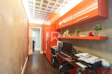 7_photo/94dce0315b.584d5d76db9ca9be-ATLAS-300157d1-3fa8-4232-96d5-17bdc91d39af.jpg de casa à venda com 4 quartos, 306m² em Butiatuvinha, Curitiba