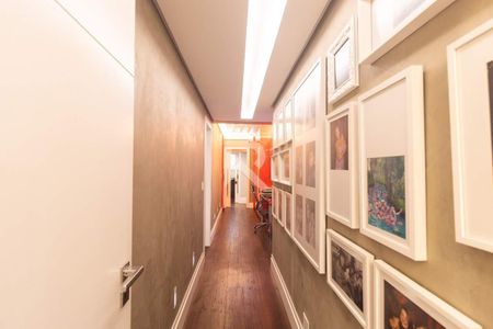 9_photo/94dce0315b.584d5d76db9ca9be-ATLAS-821d0161-9c58-419a-ad0e-b7e4fbe64e09.jpg de casa à venda com 4 quartos, 306m² em Butiatuvinha, Curitiba